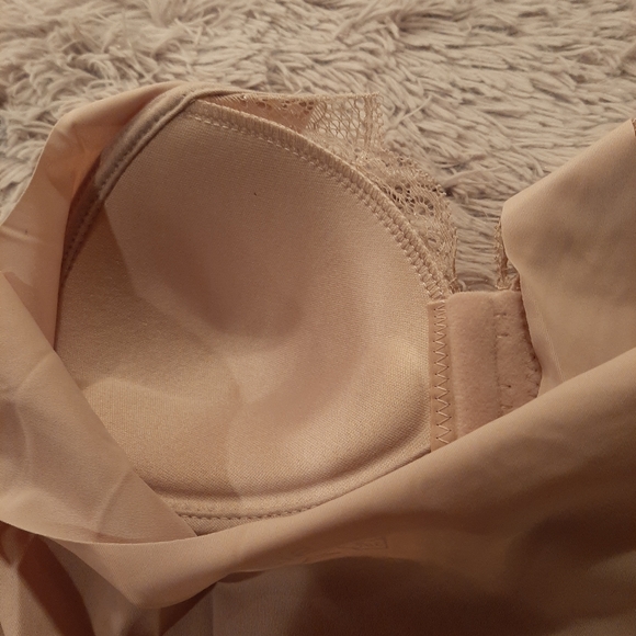 Lace Bra Size Large - Picture 7 of 8